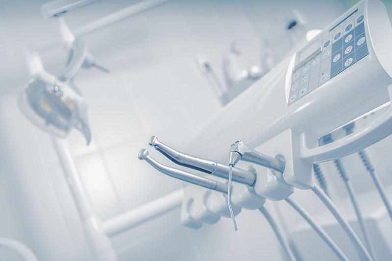 Hammaslääkärin työvälineitä